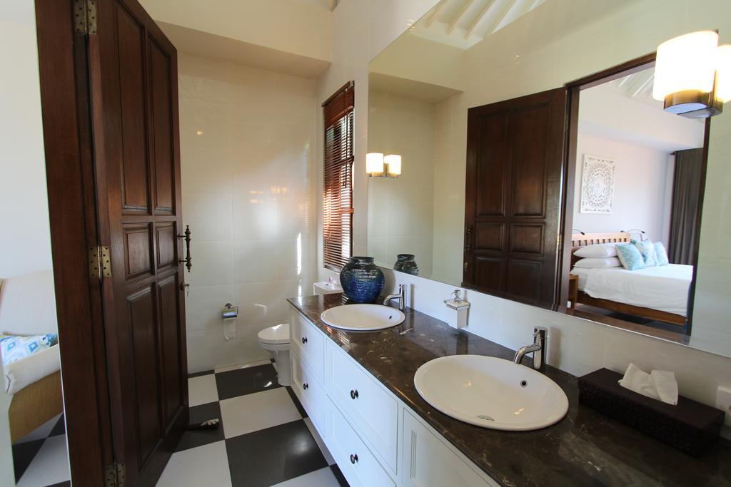 Kailysa Indah Villa *